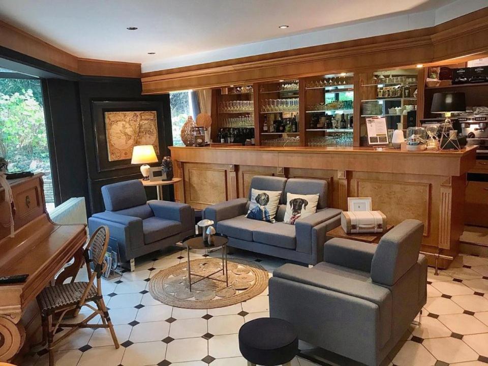 Auberge De "L'Hostellerie Le Saint Laurent" - Hotel Restaurant - Institut De "Bien Etre" Et Ses "Appart Hotel" Eksteriør billede
